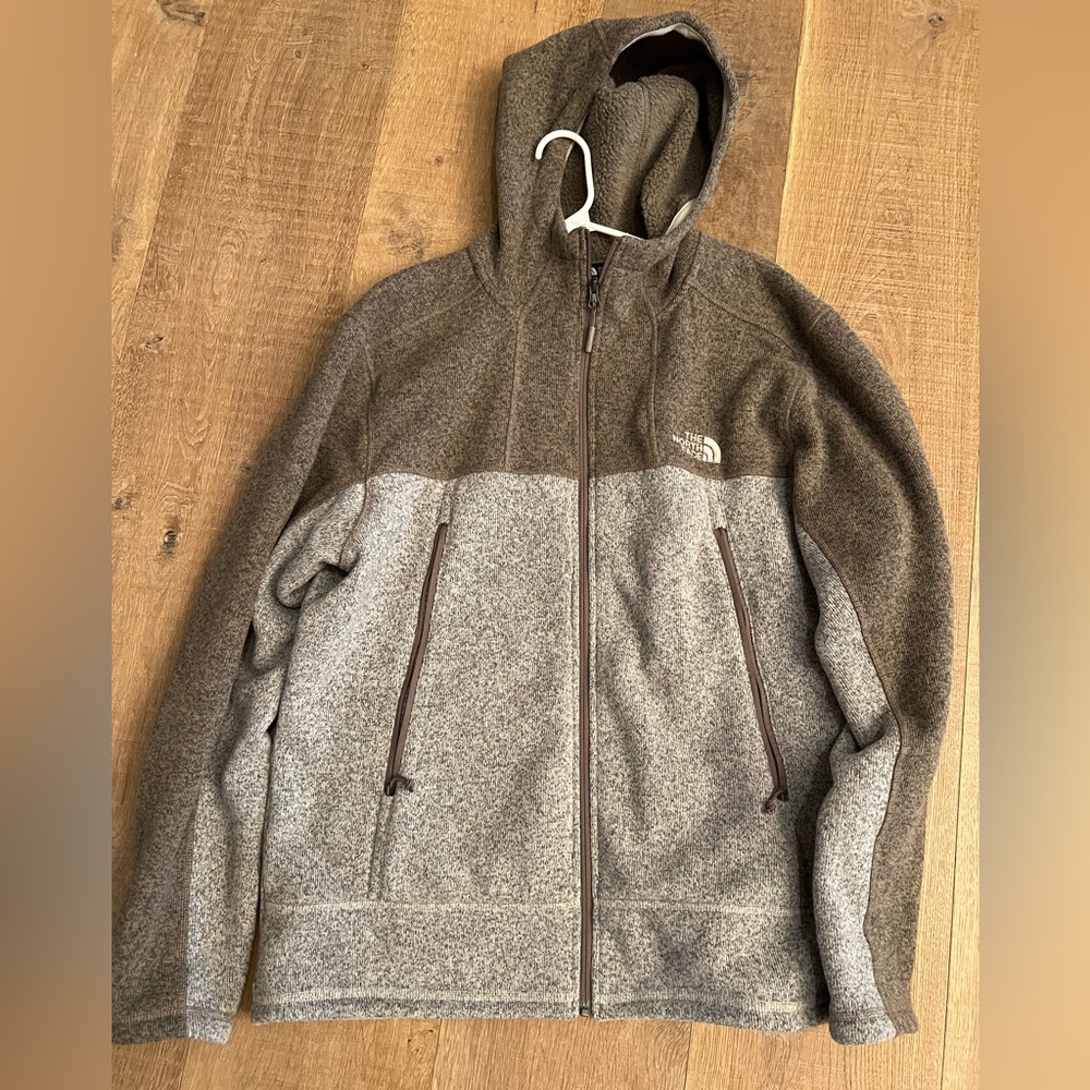 Mens North Face fleece jacket. Size XL